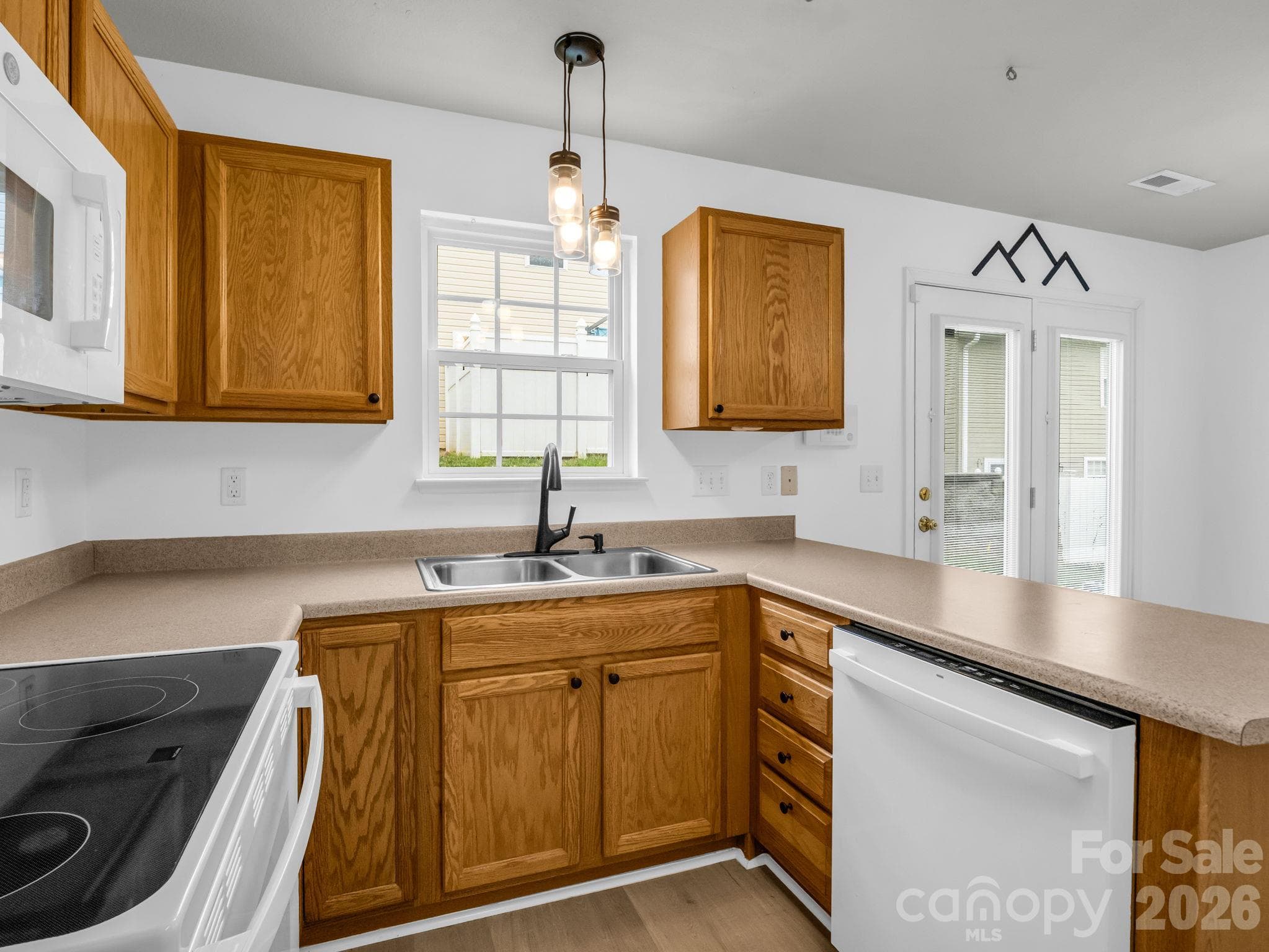 Condominium at 64 Lanceford Circle, Fletcher, photo 10 of 31