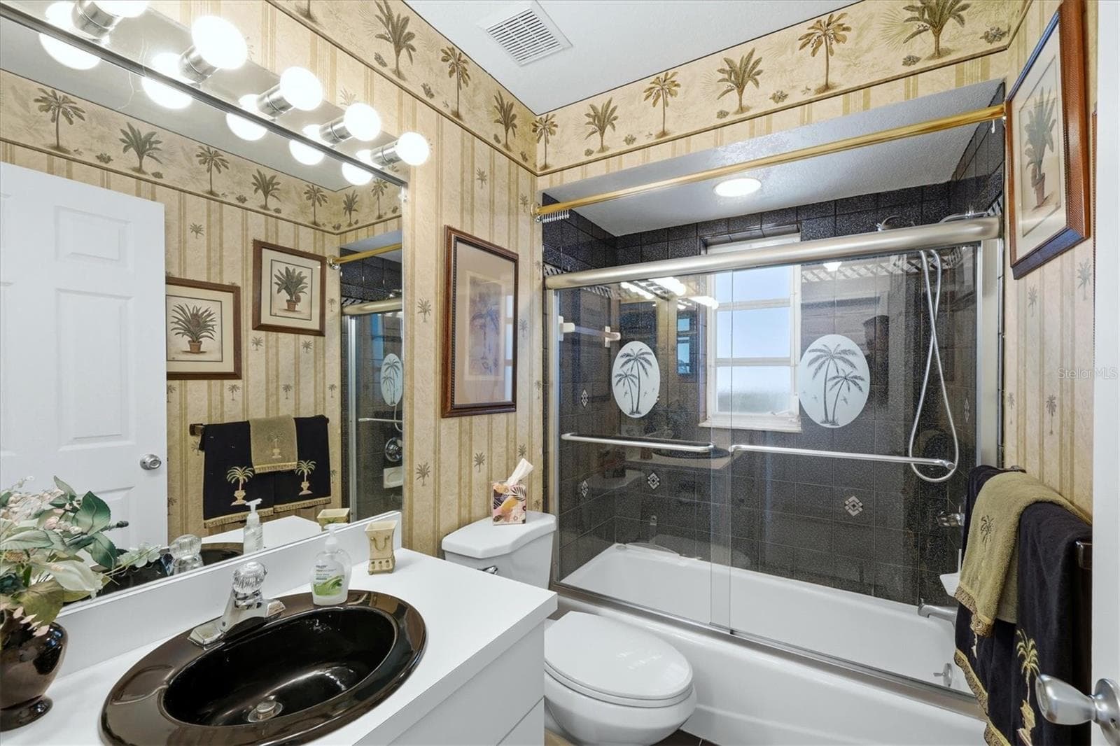 Single Family Residence at 12363 KNEELAND TER, PORT CHARLOTTE, photo 25 of 46