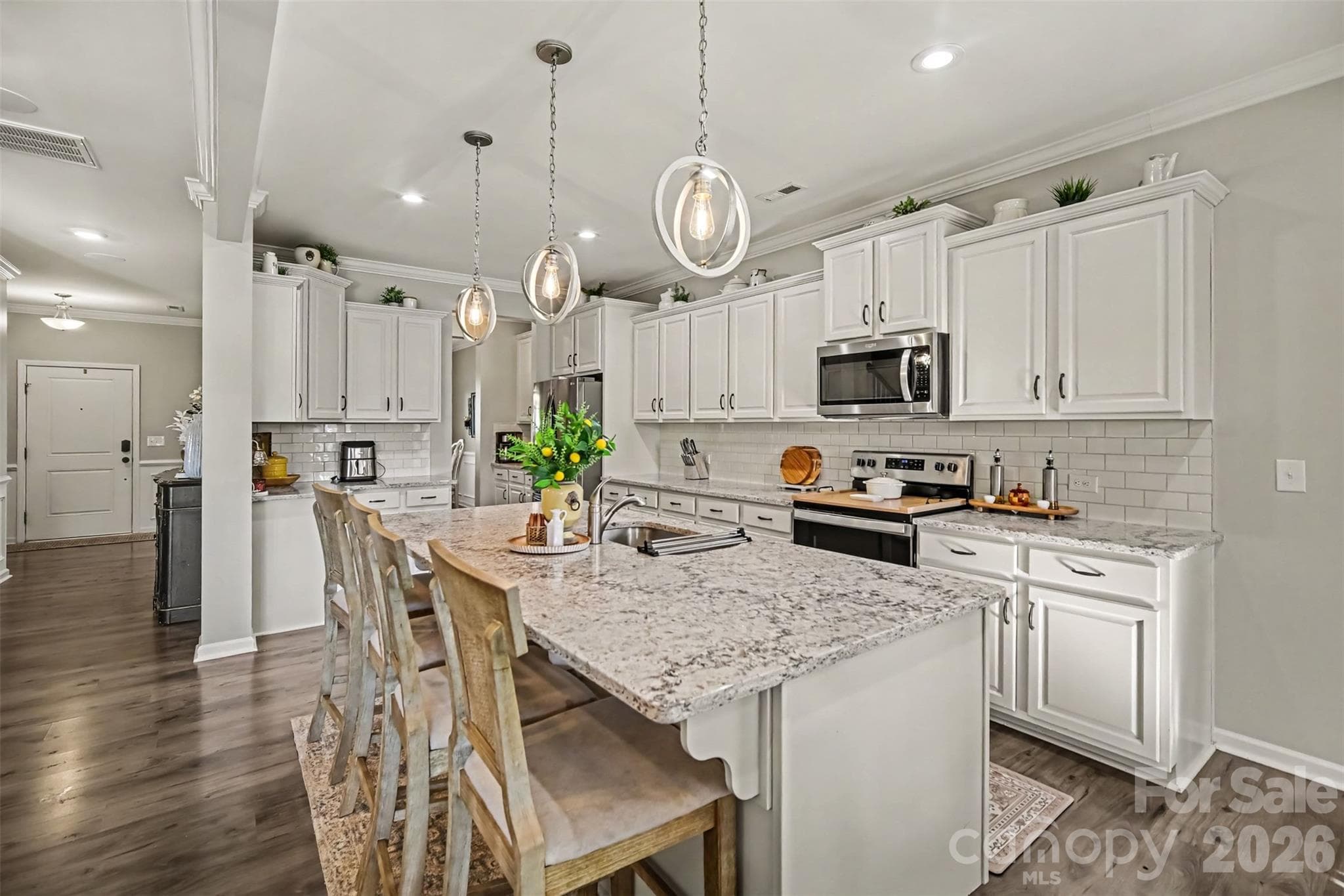 Single Family Residence at 122 Divot Lane, Statesville, photo 9 of 42
