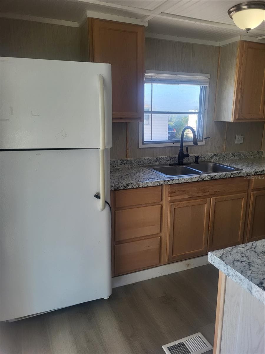Mobile Home at 6580 SEMINOLE BLVD N #301A, SEMINOLE, photo 5 of 35