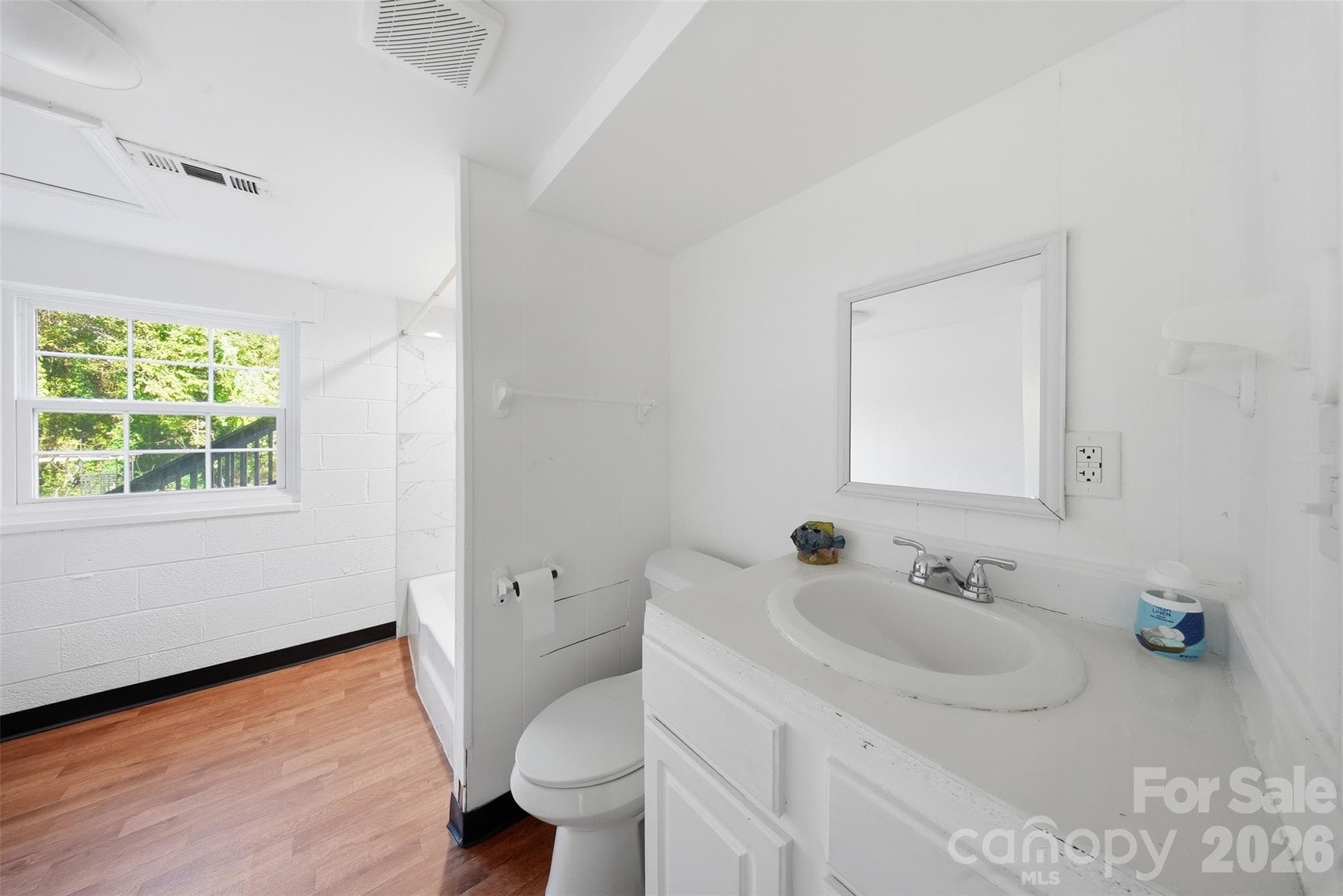 Single Family Residence at 807 N Oakland Street, Dallas, photo 27 of 40