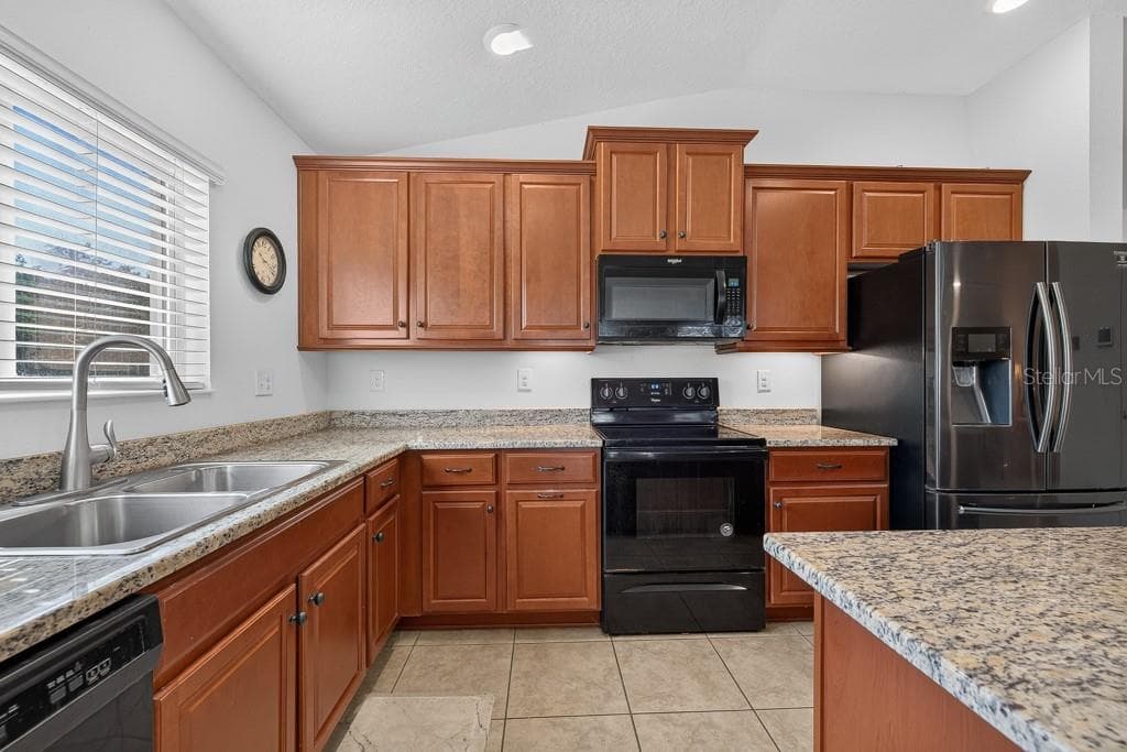 Single Family Residence at 9244 FREEDOM HILL DR, SEFFNER, photo 6 of 54