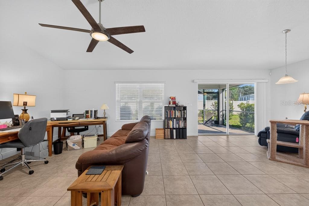 Single Family Residence at 9244 FREEDOM HILL DR, SEFFNER, photo 14 of 54
