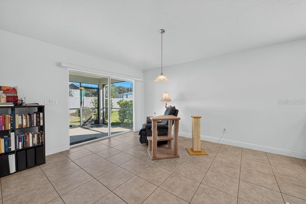 Single Family Residence at 9244 FREEDOM HILL DR, SEFFNER, photo 17 of 54