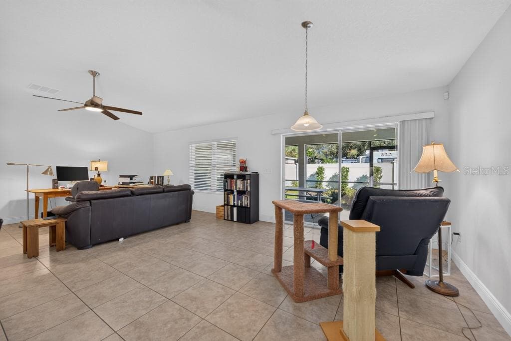Single Family Residence at 9244 FREEDOM HILL DR, SEFFNER, photo 19 of 54