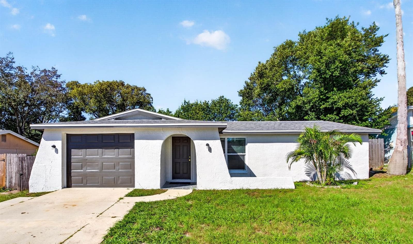 9831 RAINBOW LN