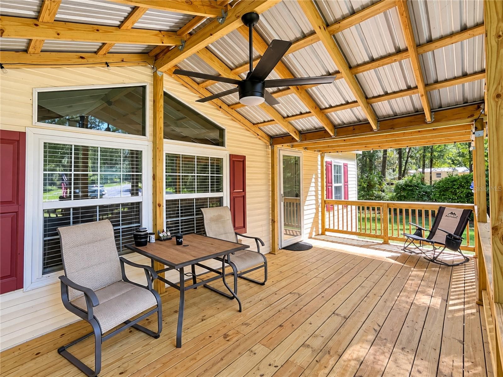 Manufactured Home at 17371 NW 83RD CT, FANNING SPRINGS, photo 5 of 30