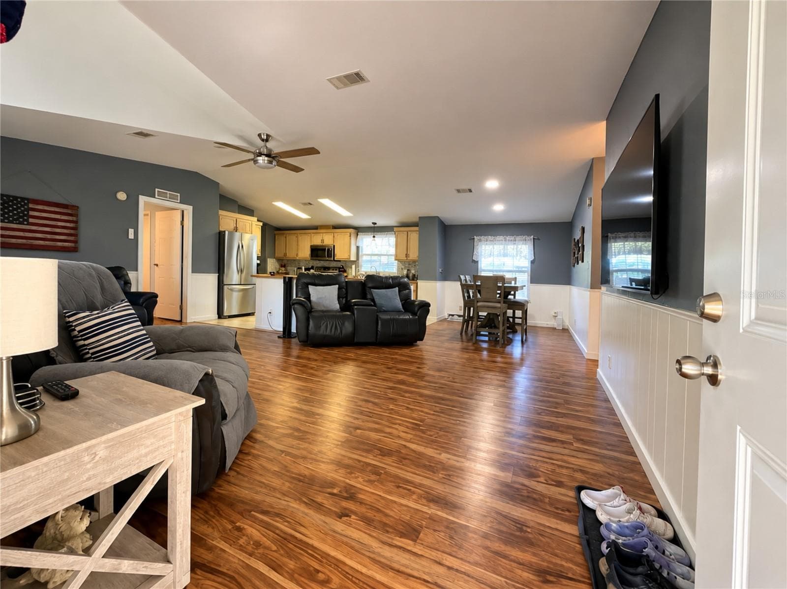 Manufactured Home at 17371 NW 83RD CT, FANNING SPRINGS, photo 6 of 30