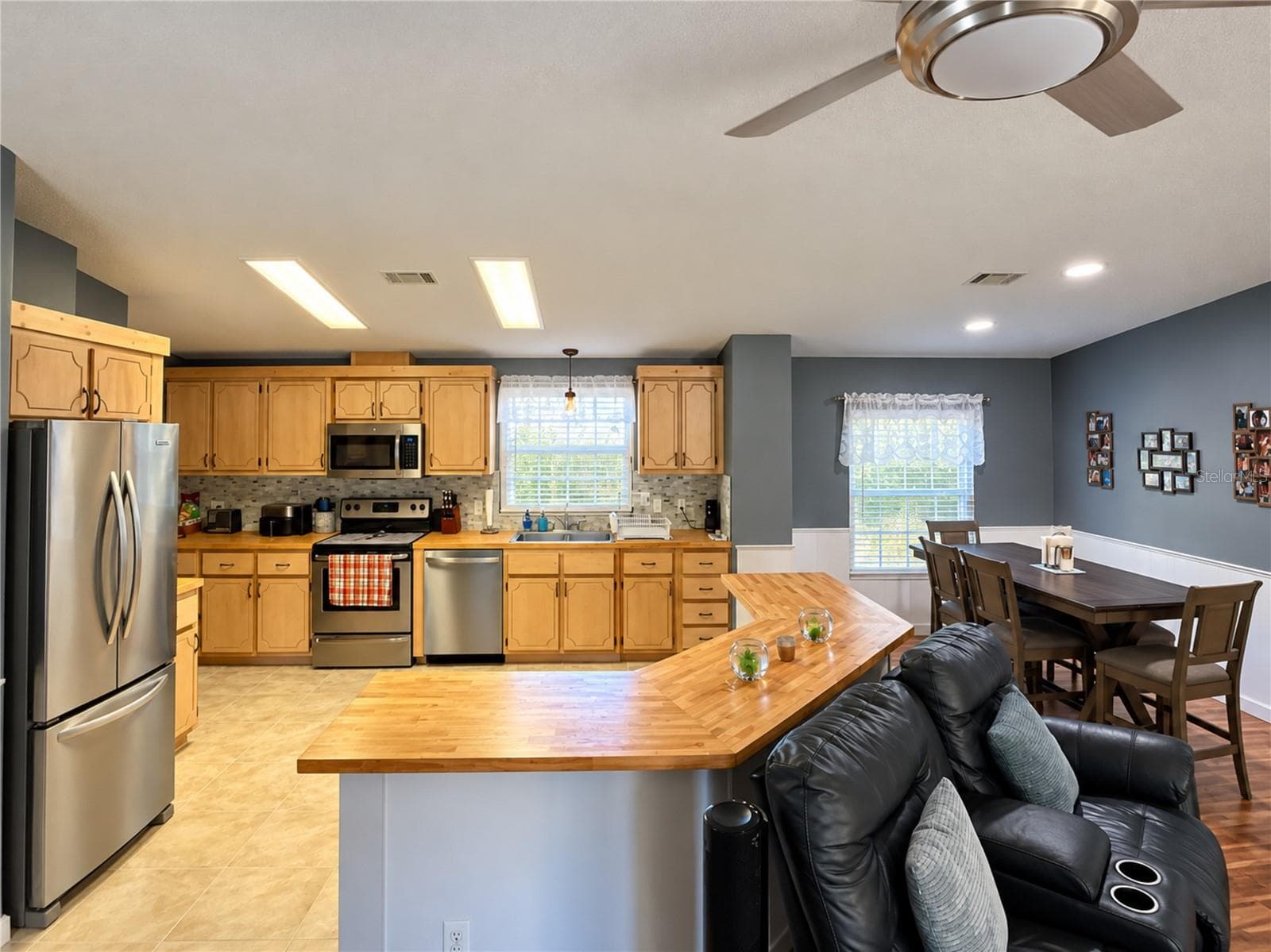 Manufactured Home at 17371 NW 83RD CT, FANNING SPRINGS, photo 9 of 30