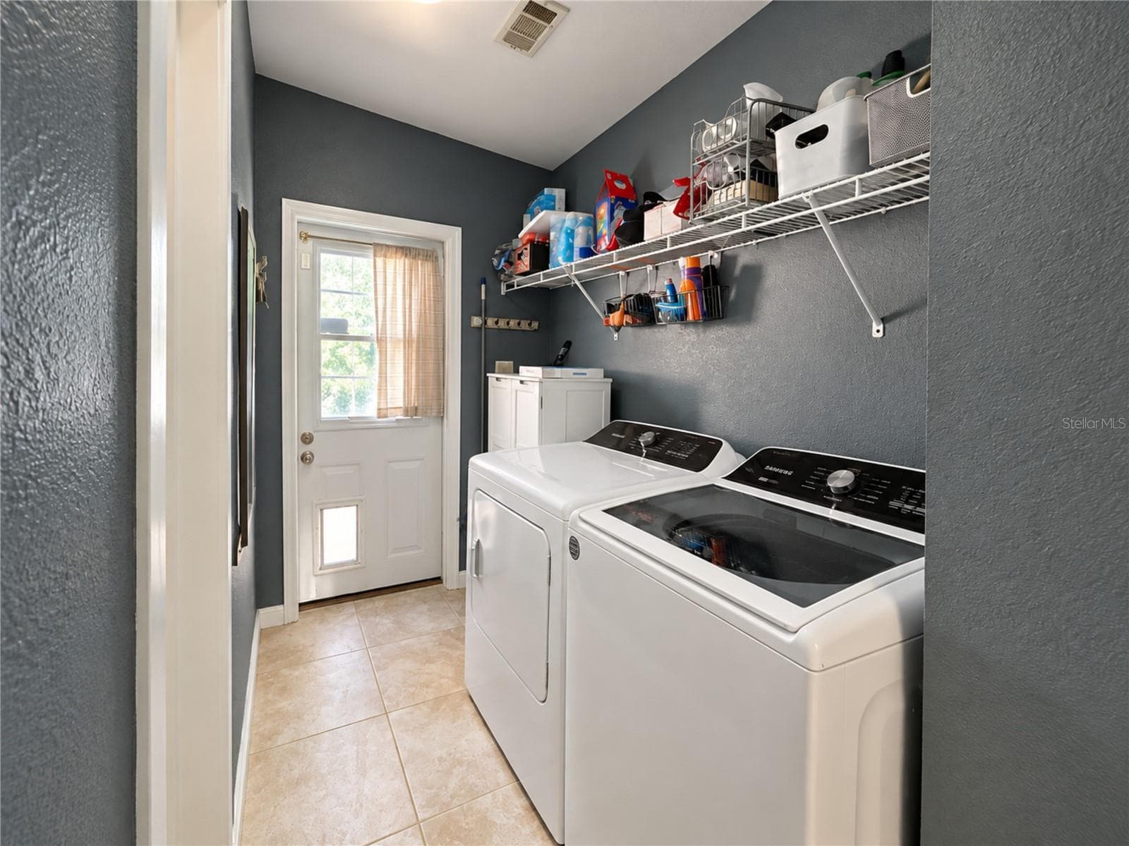 Manufactured Home at 17371 NW 83RD CT, FANNING SPRINGS, photo 12 of 30