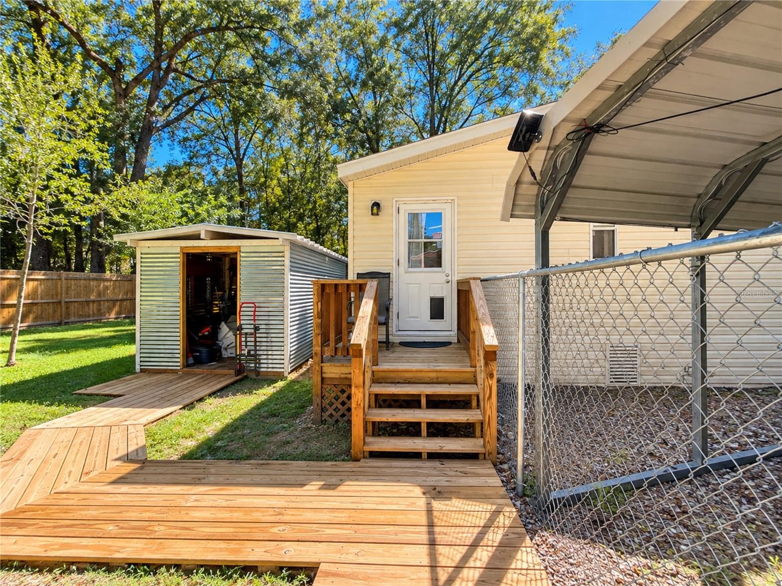 Manufactured Home at 17371 NW 83RD CT, FANNING SPRINGS, photo 24 of 30