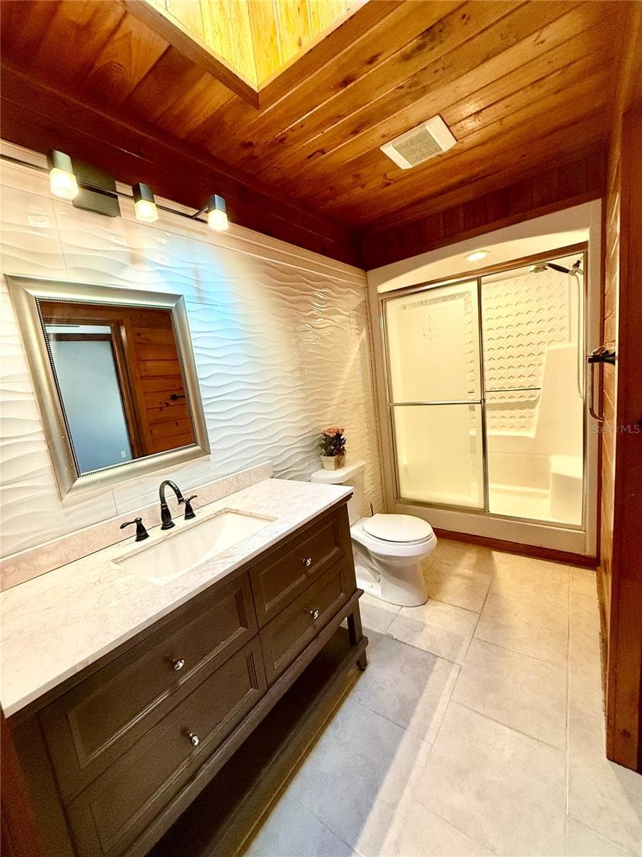 Primary Bathroom - 1819 S FLAGLER AVE, FLAGLER BEACH