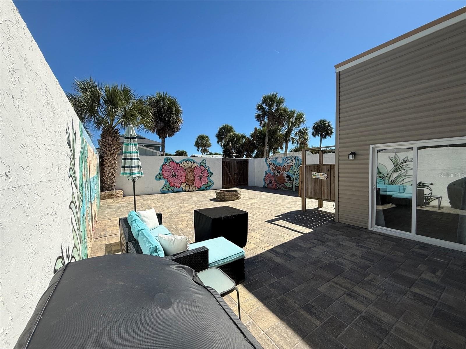 Courtyard in back - 1819 S FLAGLER AVE, FLAGLER BEACH