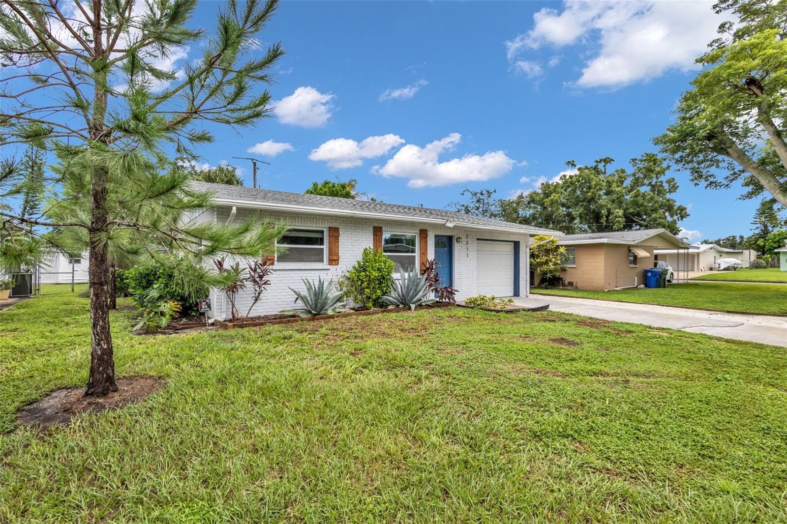 Single Family Residence at 2211 21ST ST W, BRADENTON, photo 4 of 29