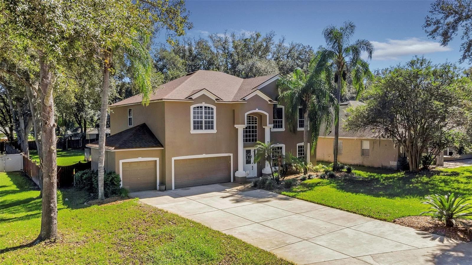 Single Family Residence at 1406 MCCREA DR, LUTZ, photo 4 of 97