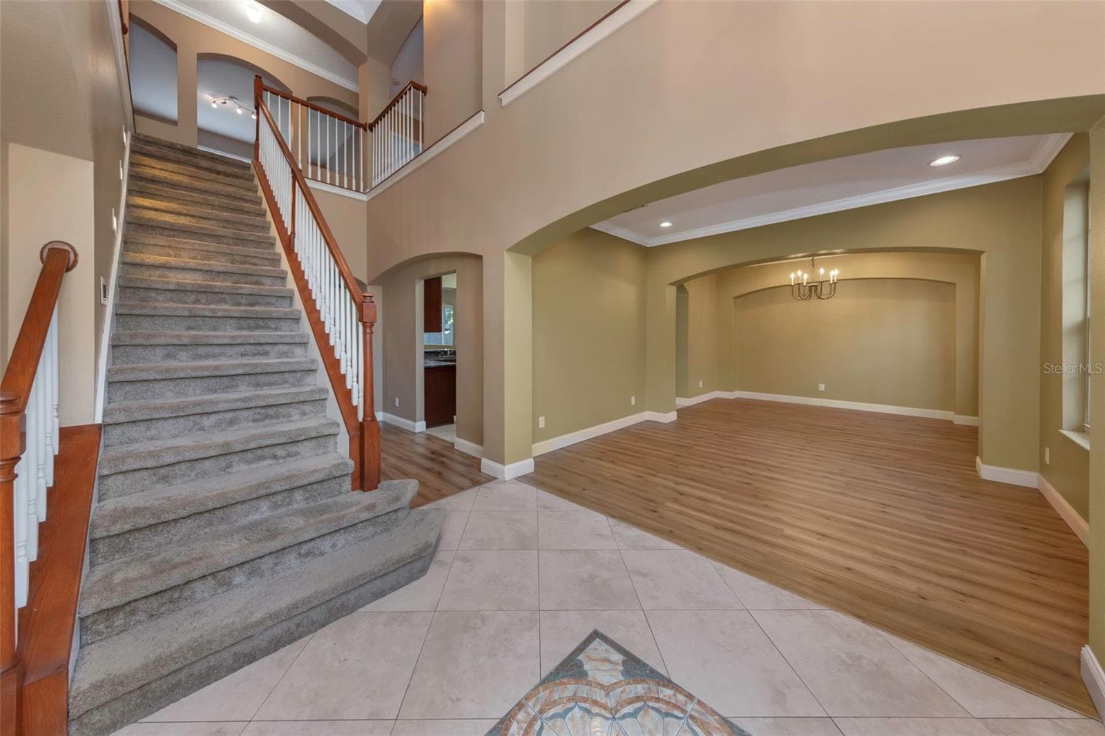 Single Family Residence at 1406 MCCREA DR, LUTZ, photo 7 of 97
