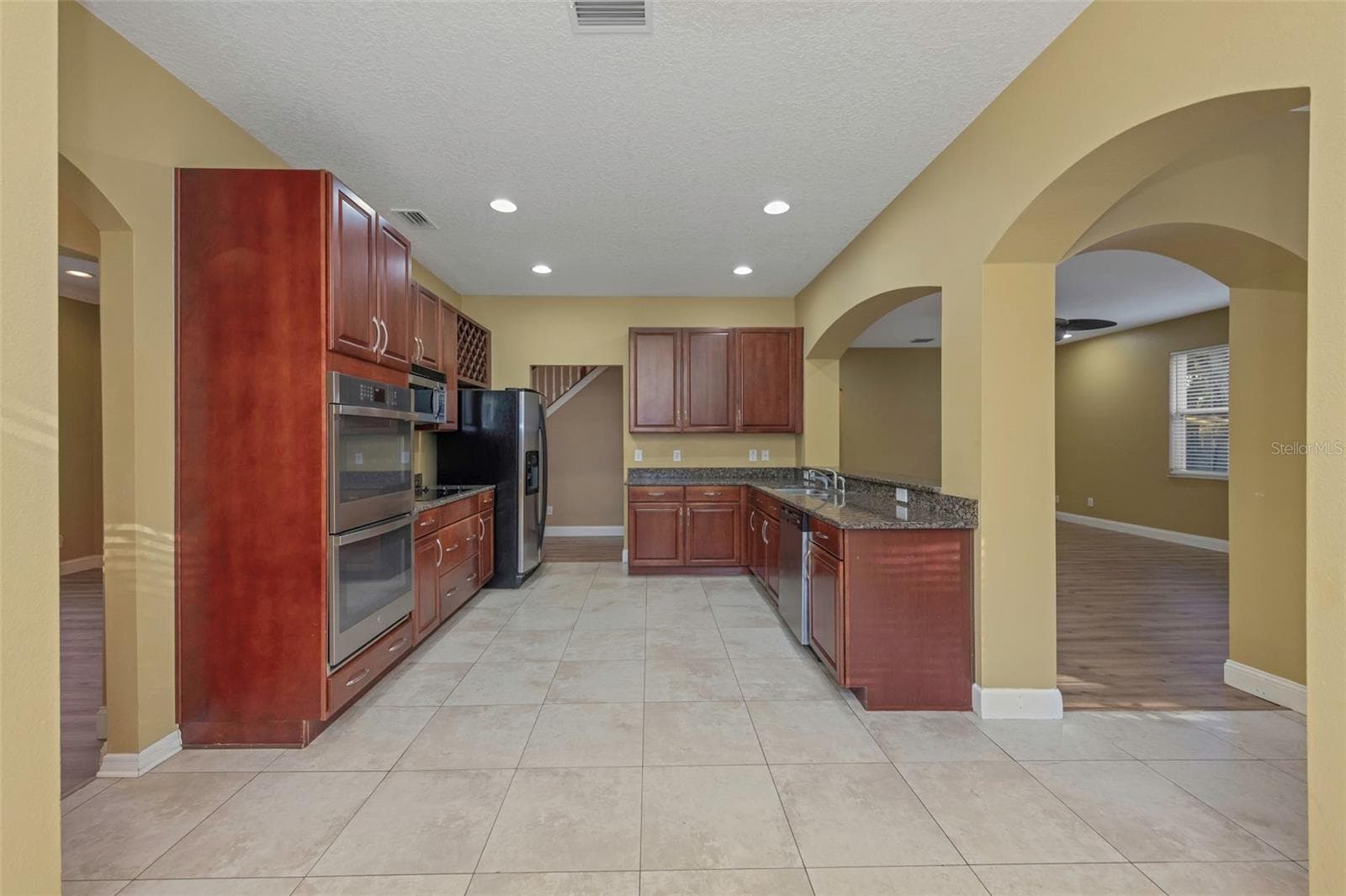 Single Family Residence at 1406 MCCREA DR, LUTZ, photo 18 of 97
