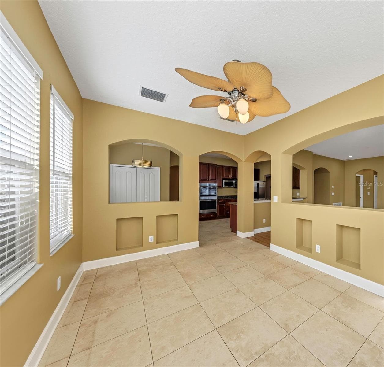 Single Family Residence at 1406 MCCREA DR, LUTZ, photo 25 of 97