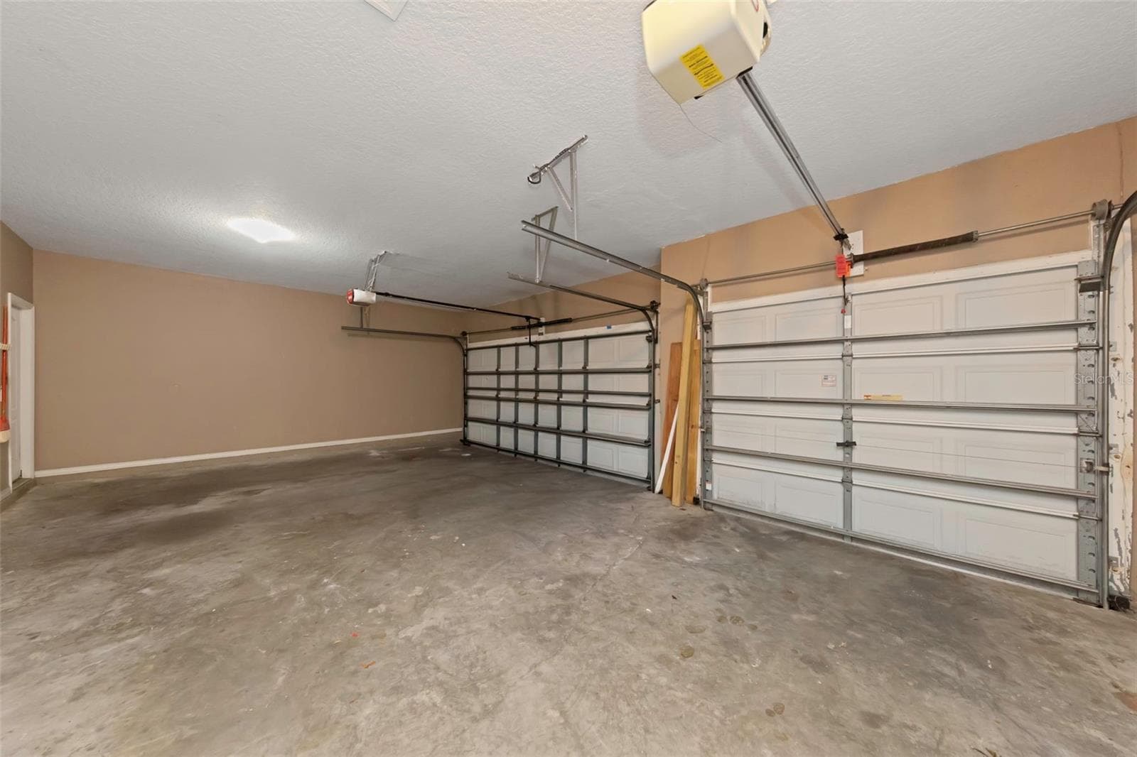 Single Family Residence at 1406 MCCREA DR, LUTZ, photo 35 of 97