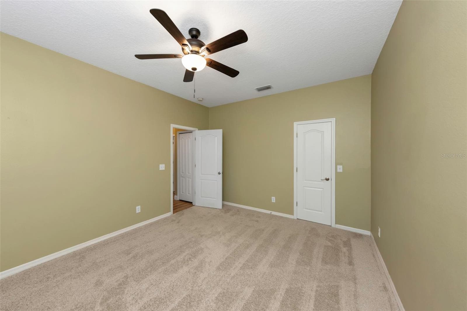 Single Family Residence at 1406 MCCREA DR, LUTZ, photo 38 of 97