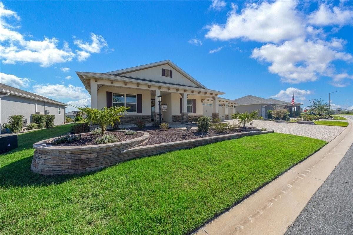Single Family Residence at 8361 SW 97TH AVE, OCALA, photo 2 of 41
