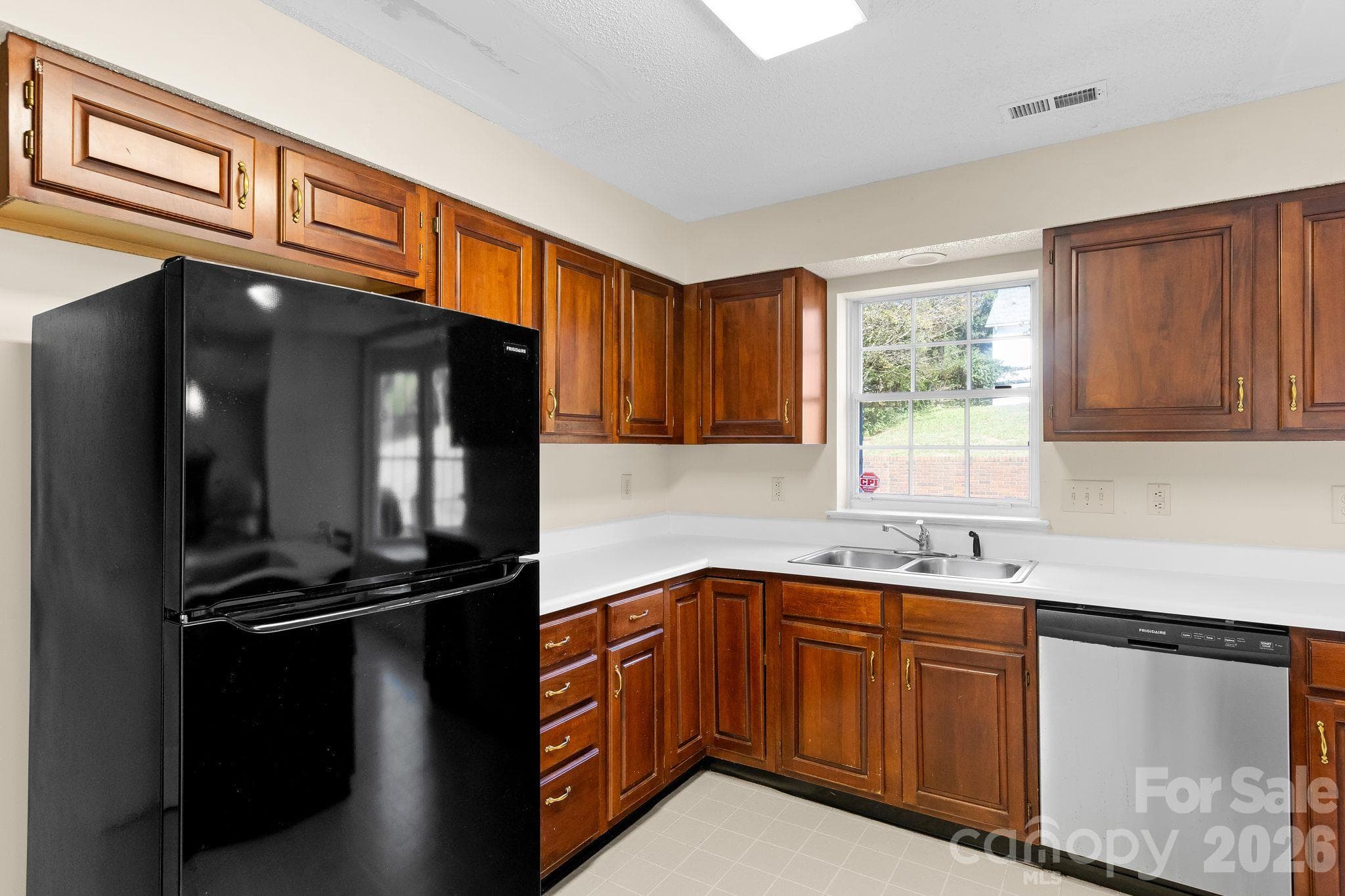 Single Family Residence at 8908 Steinbeck Court, Charlotte, photo 14 of 48