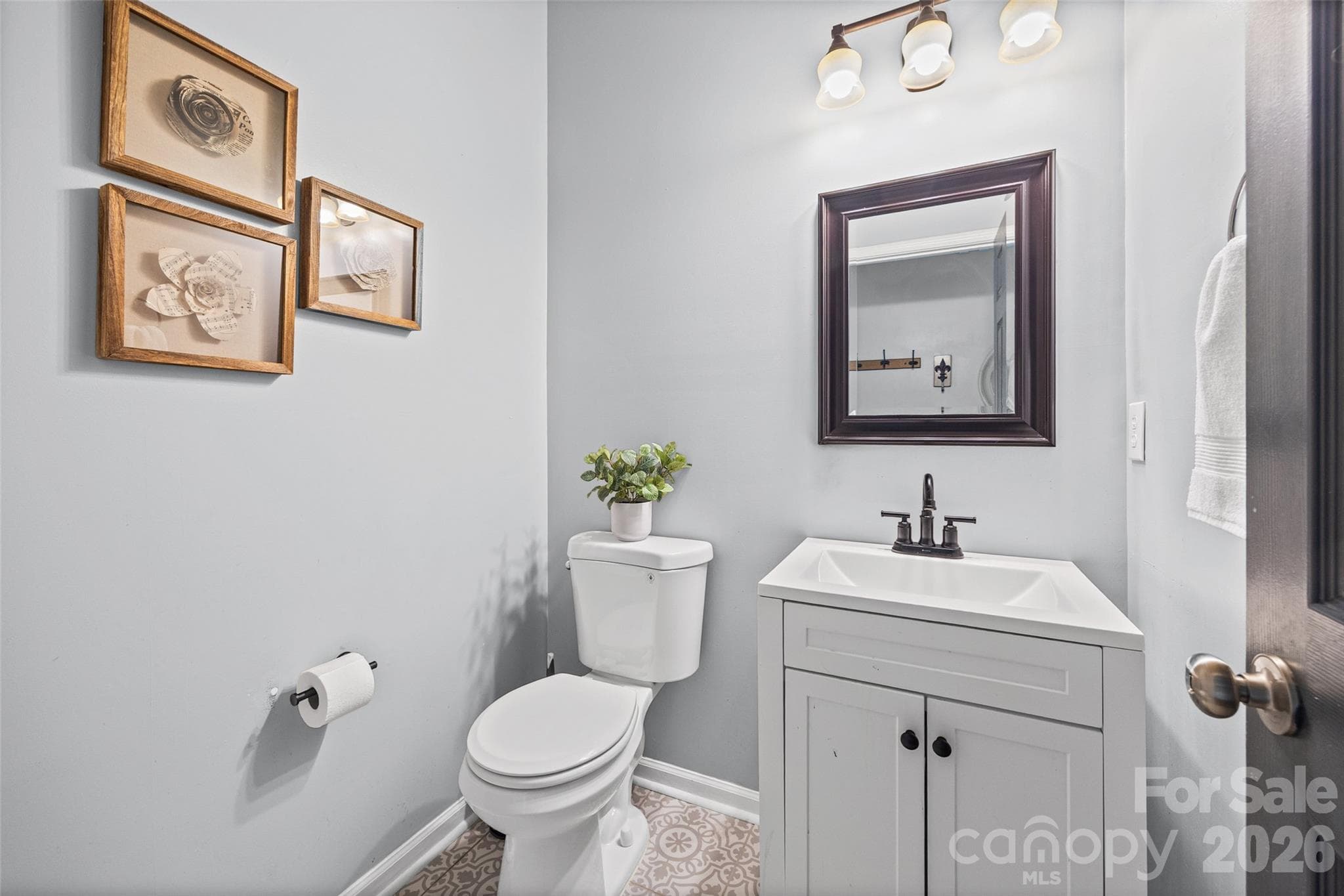 Single Family Residence at 11029 Elven Drive, Indian Land, photo 4 of 31