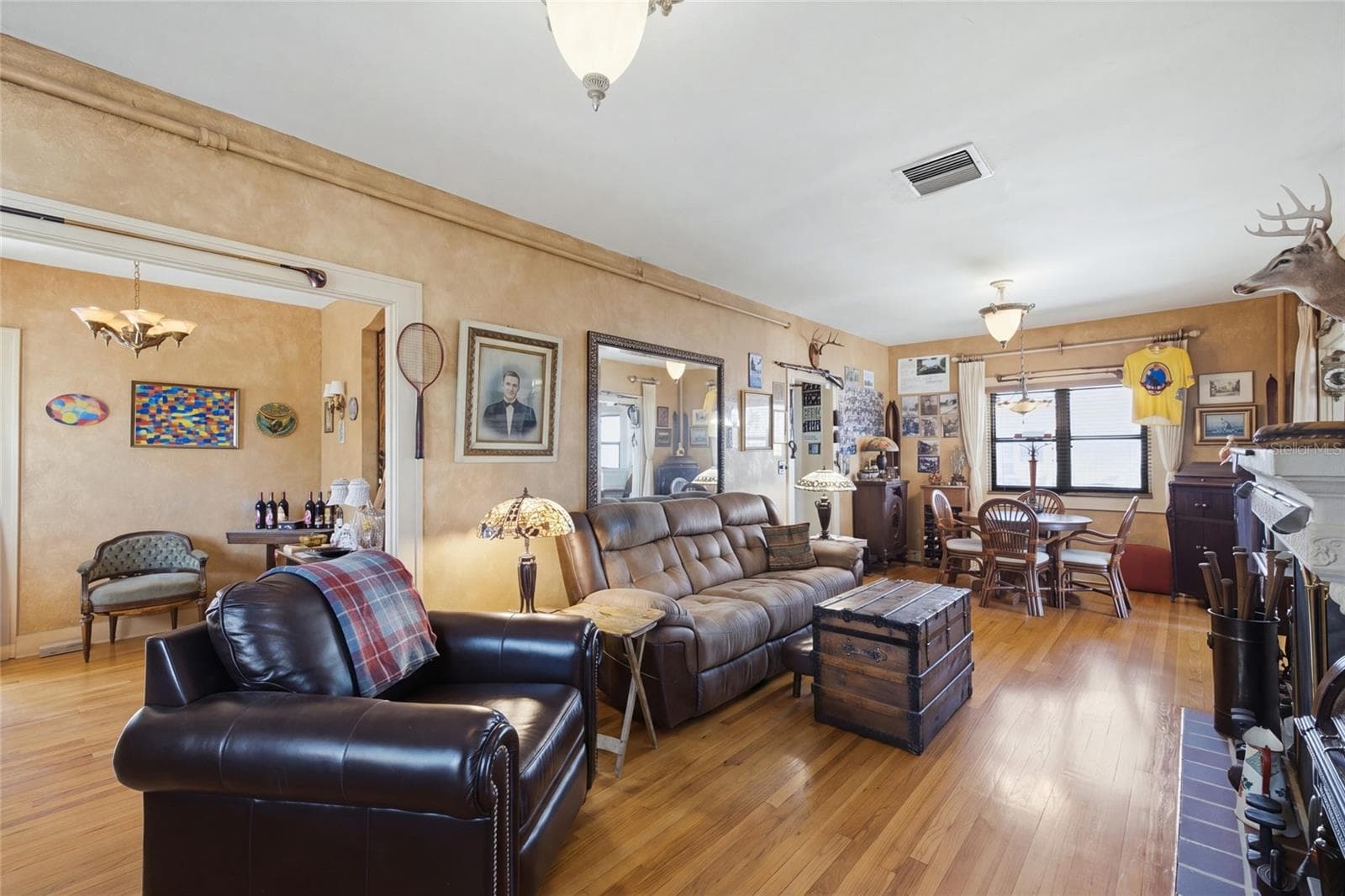 Living Room - 130 4TH AVE N #702, ST PETERSBURG