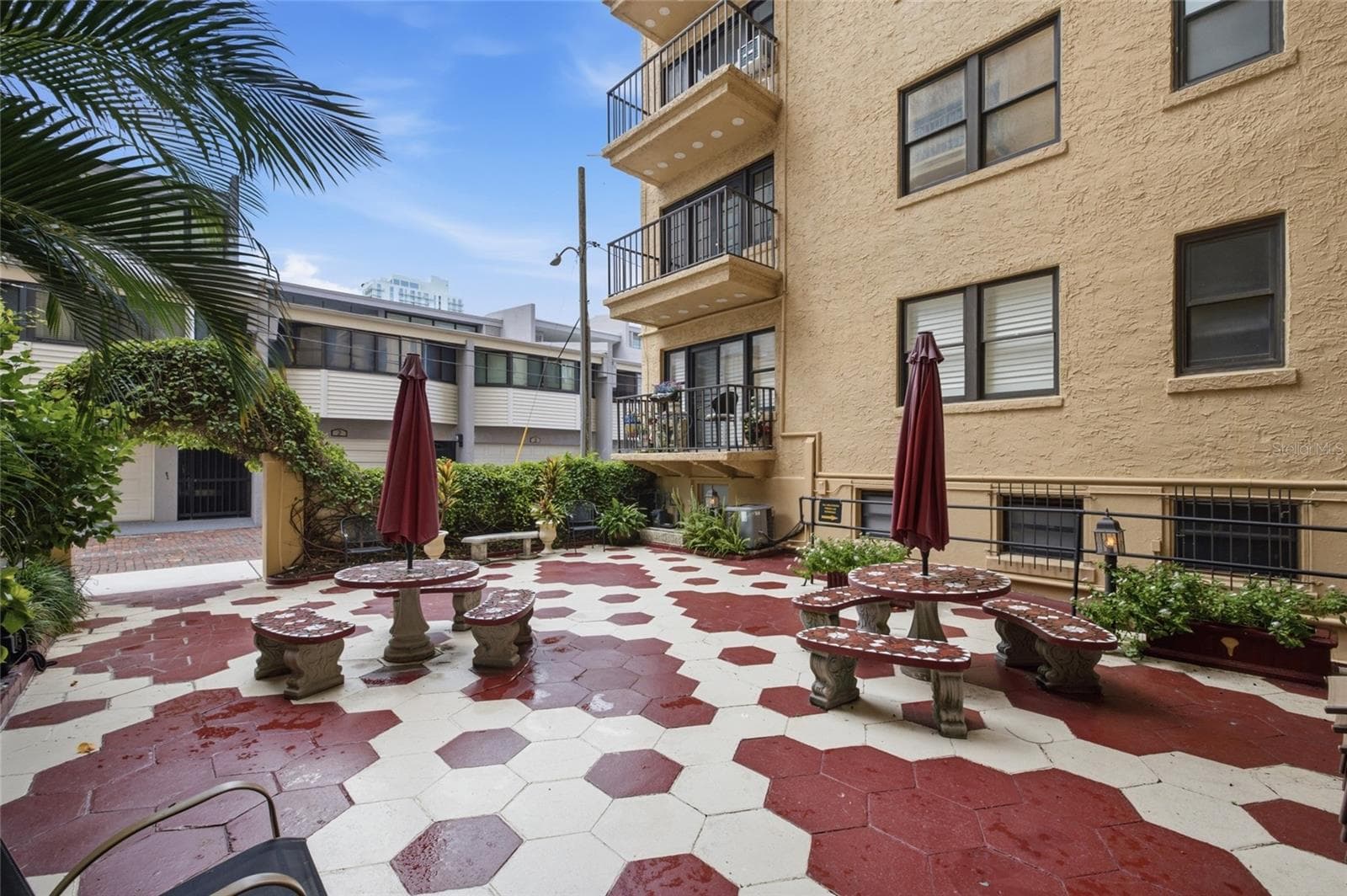 Back Patio - 130 4TH AVE N #702, ST PETERSBURG