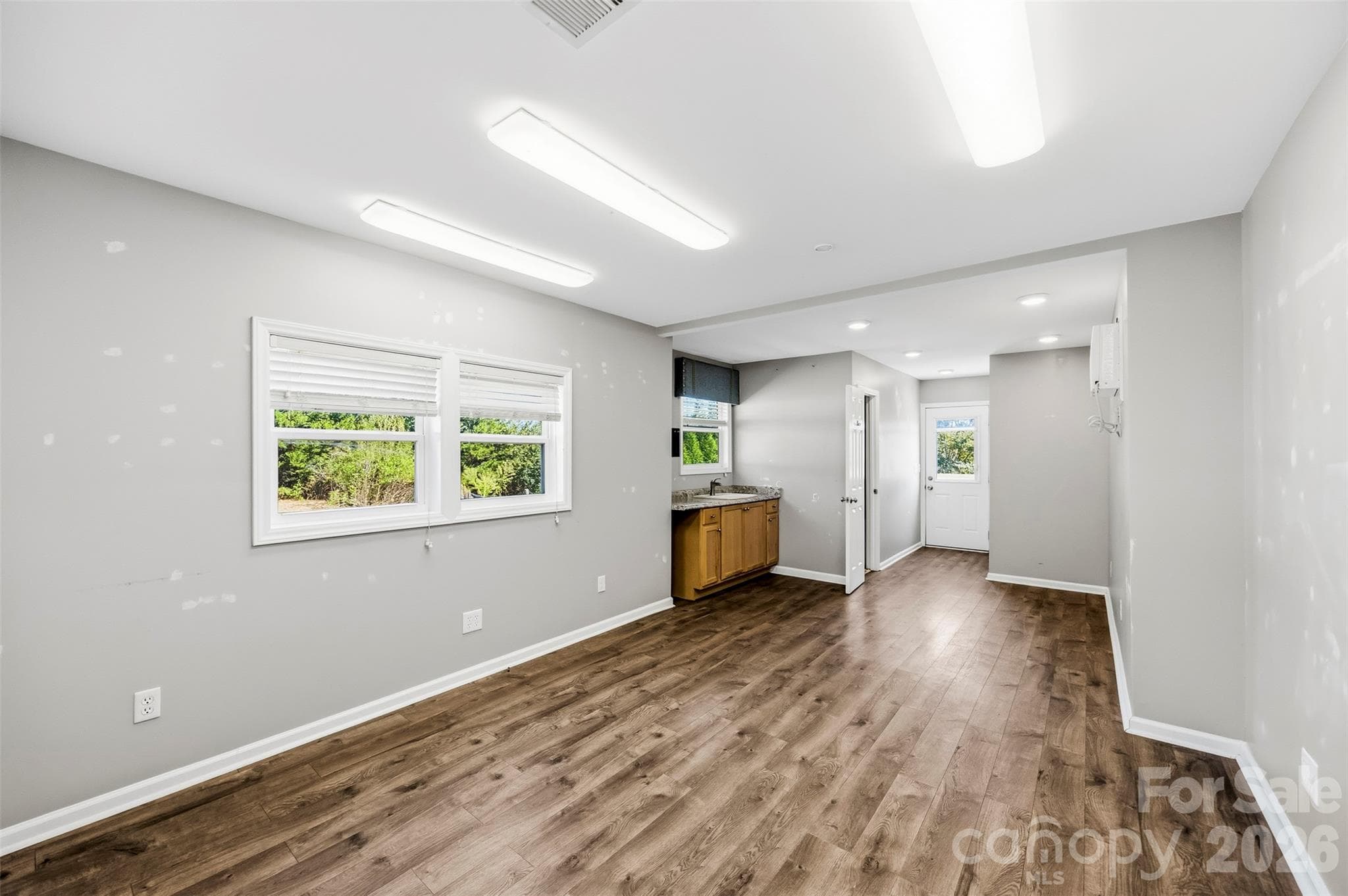 Small Living area in warehouse - 10327 Hwy 49 Highway, Mount Pleasant