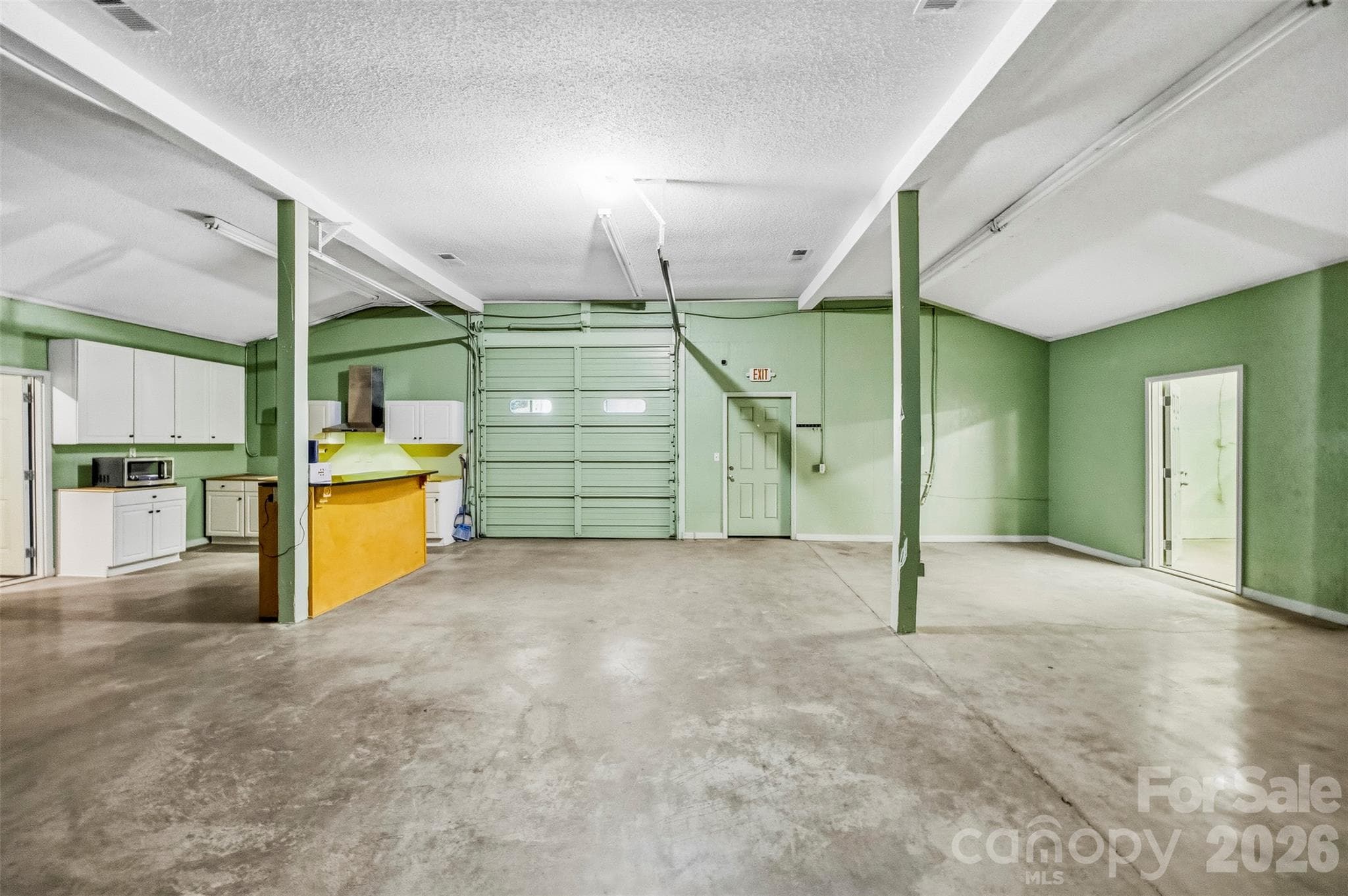 Open area - cars, restaurant, warehouse, event space - 10327 Hwy 49 Highway, Mount Pleasant