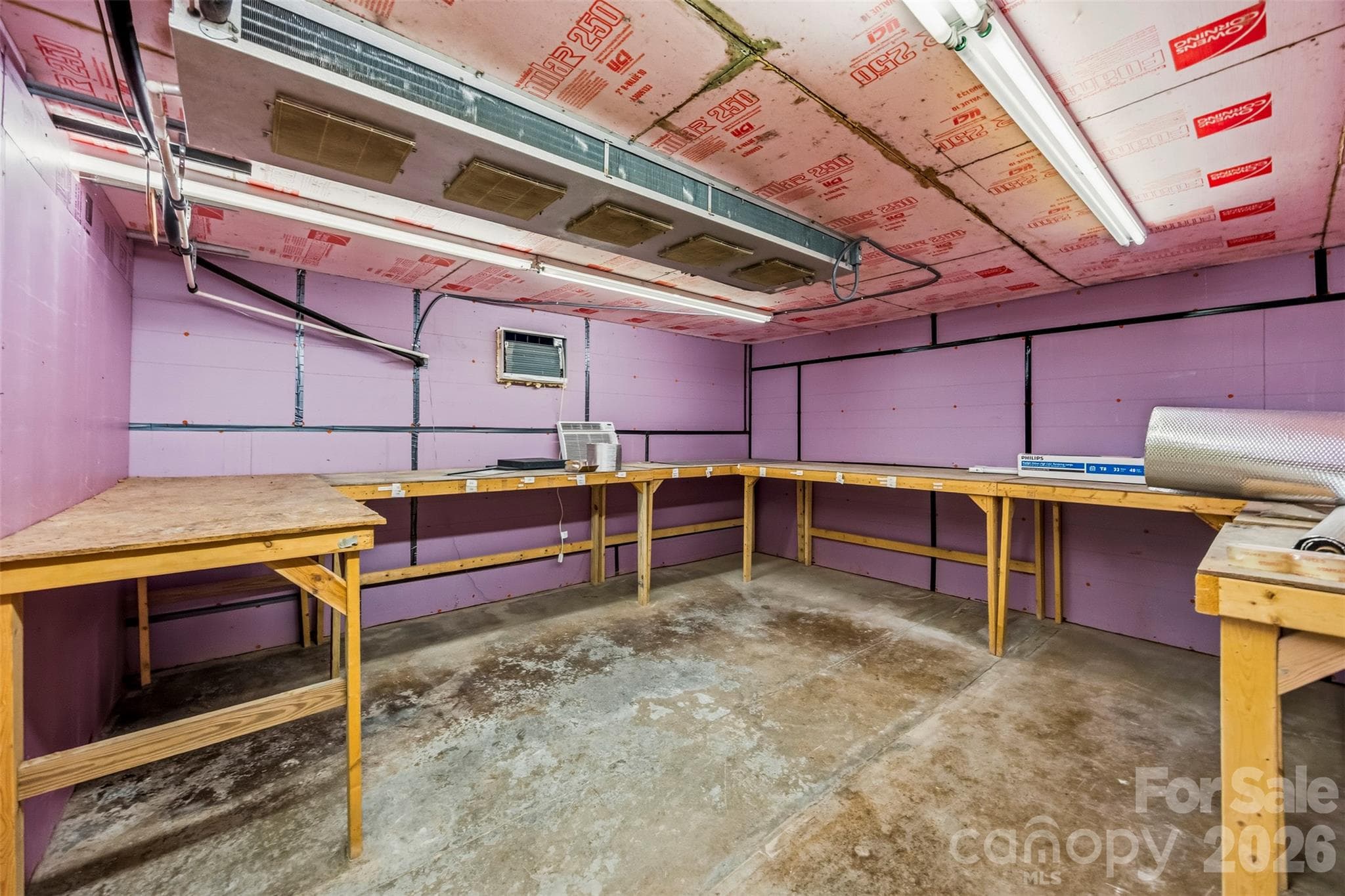 Oversized cold room - 10327 Hwy 49 Highway, Mount Pleasant