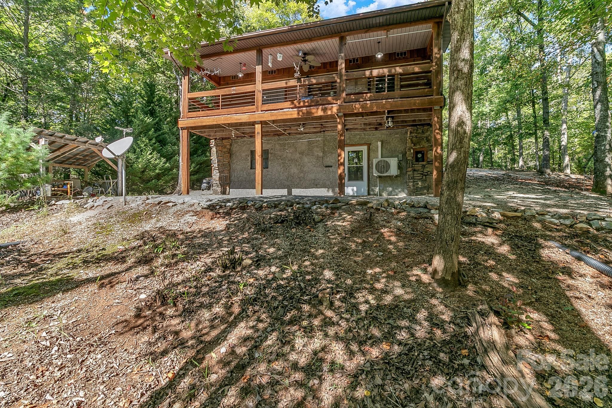 Single Family Residence at 653 Lakeview Drive N, Marion, photo 5 of 48