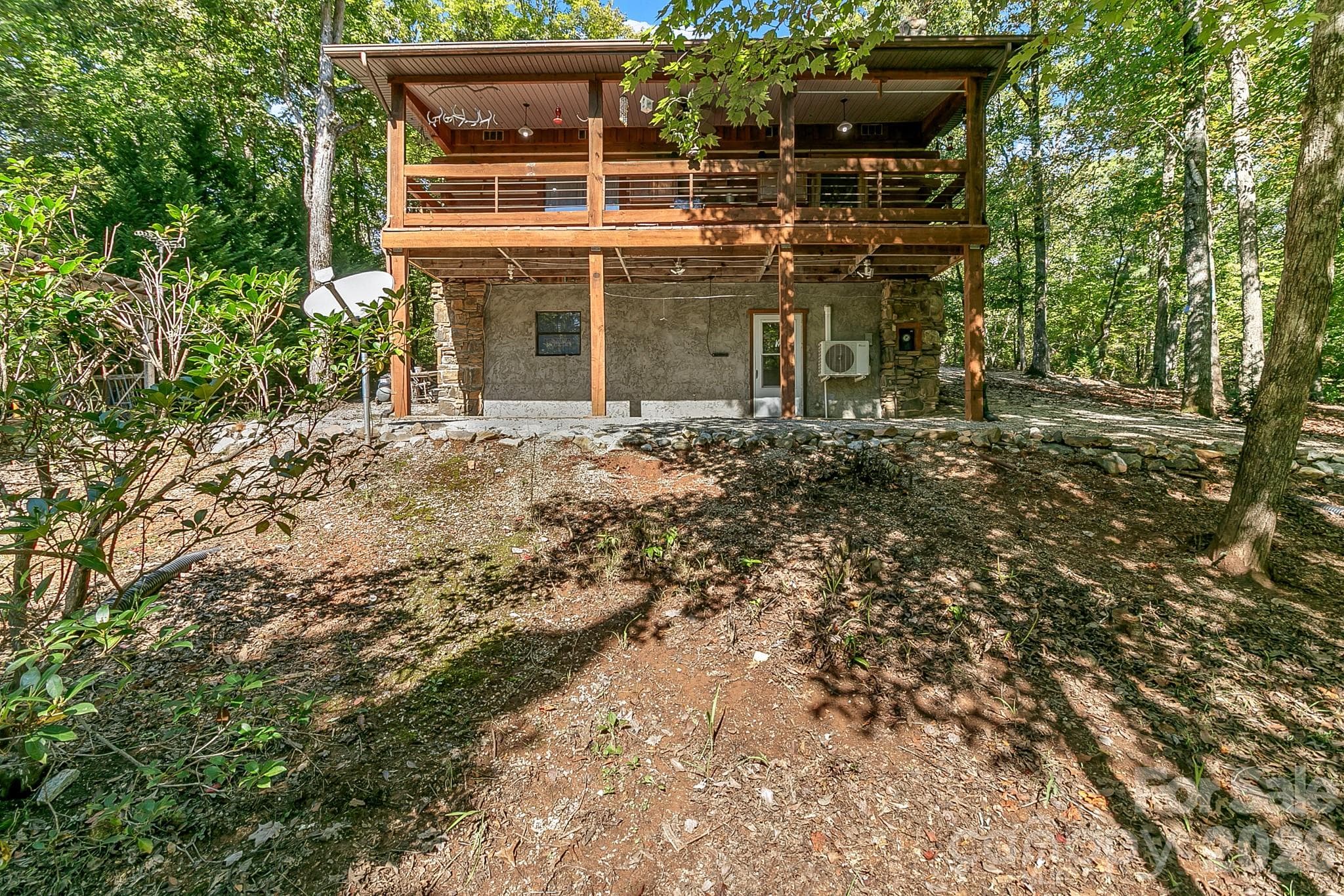 Single Family Residence at 653 Lakeview Drive N, Marion, photo 6 of 48