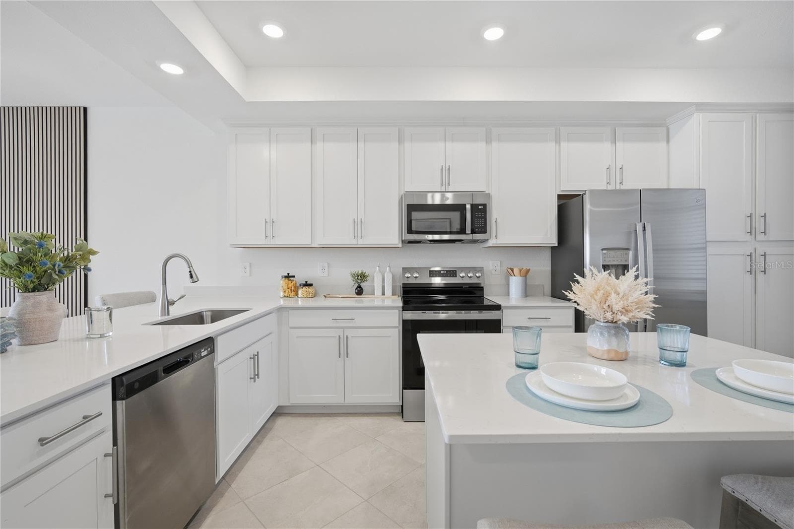 Condominium at 19008 SCALLOP LOOP #105, LAKEWOOD RANCH, photo 6 of 16