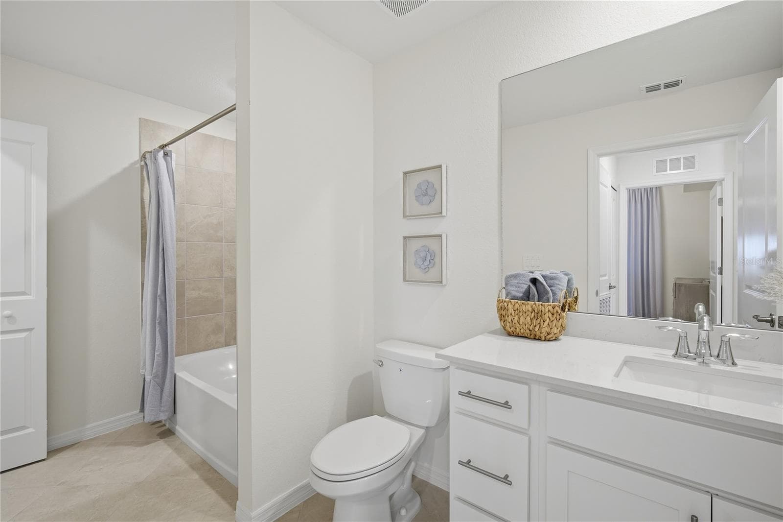 Condominium at 19008 SCALLOP LOOP #105, LAKEWOOD RANCH, photo 14 of 16