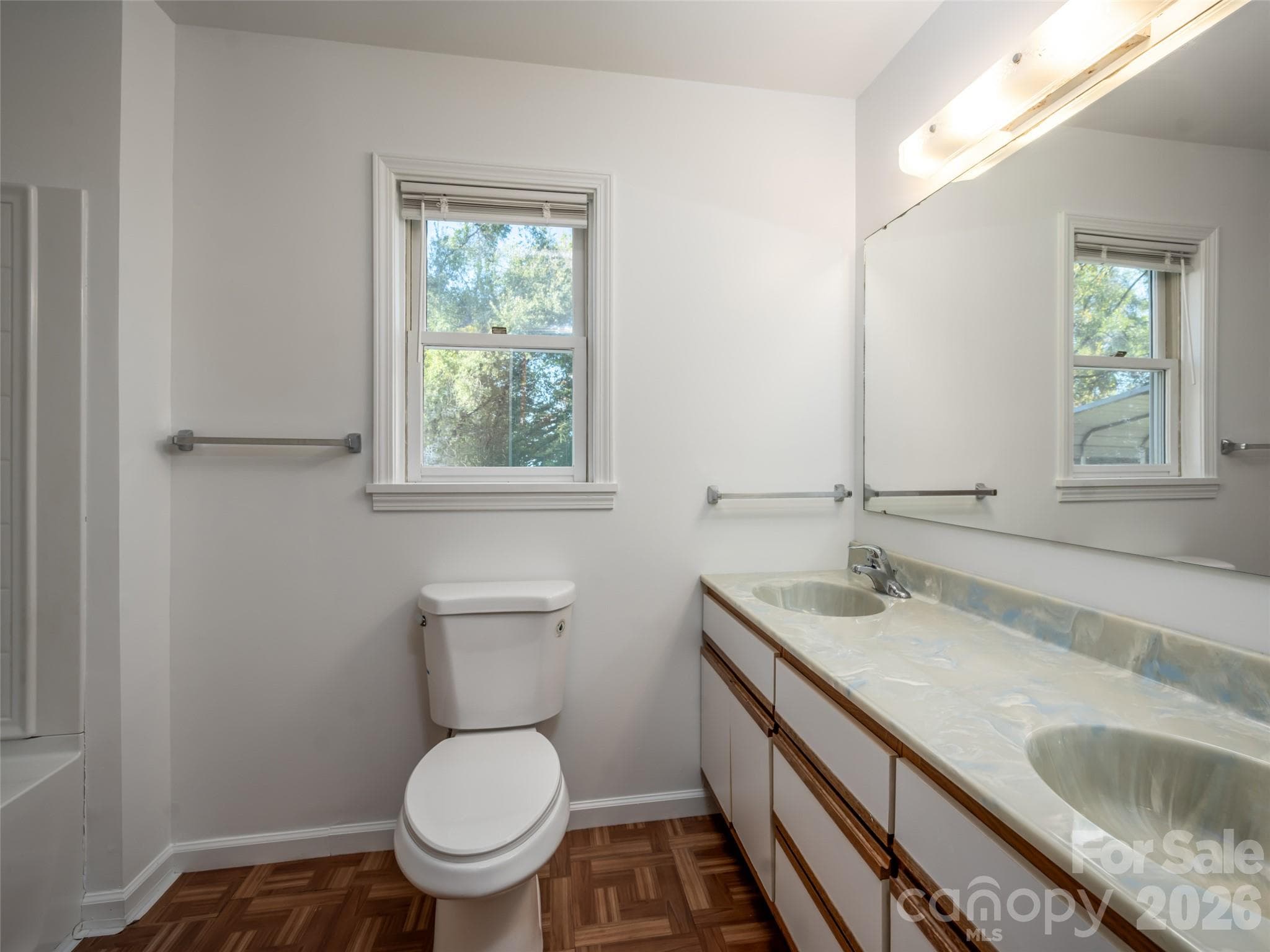 Primary suite with double sinks - 47 Cane Creek Circle, Fairview