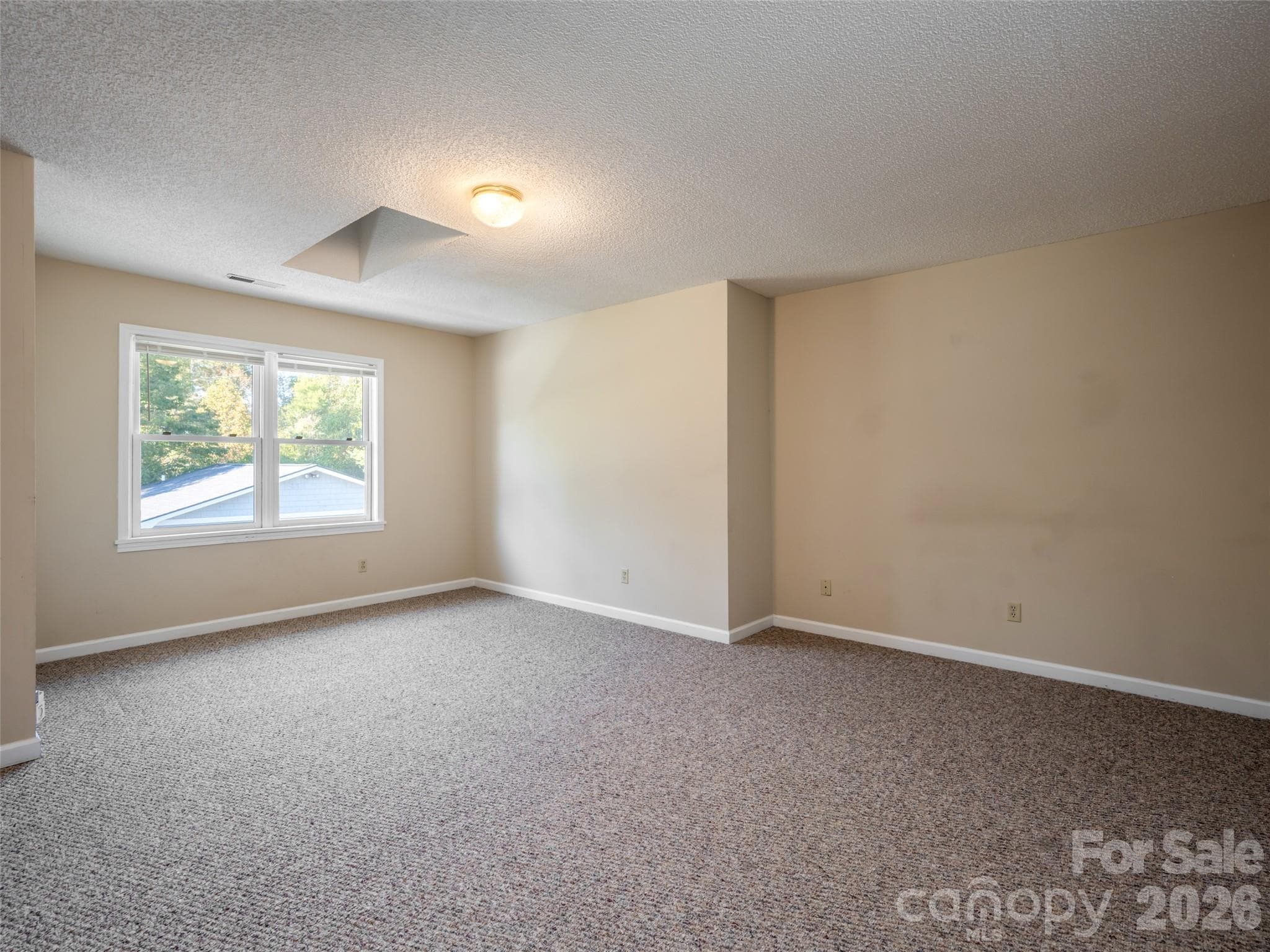 Single Family Residence at 47 Cane Creek Circle, Fairview, photo 20 of 51