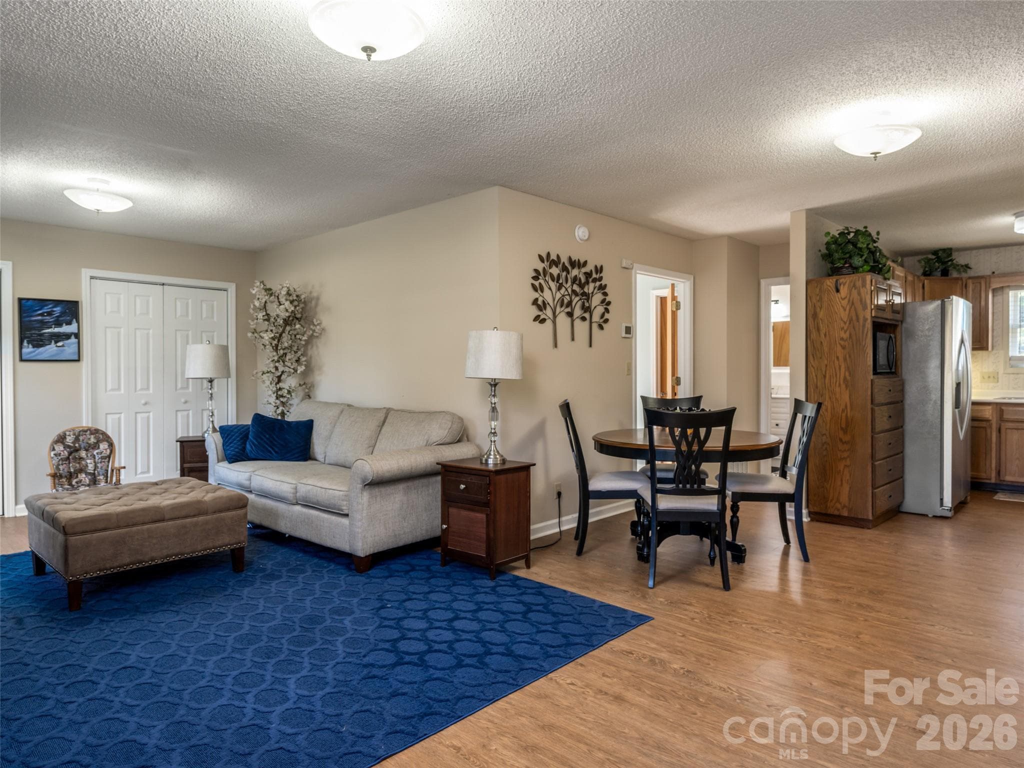 Flowing floor plan in apartment - 47 Cane Creek Circle, Fairview