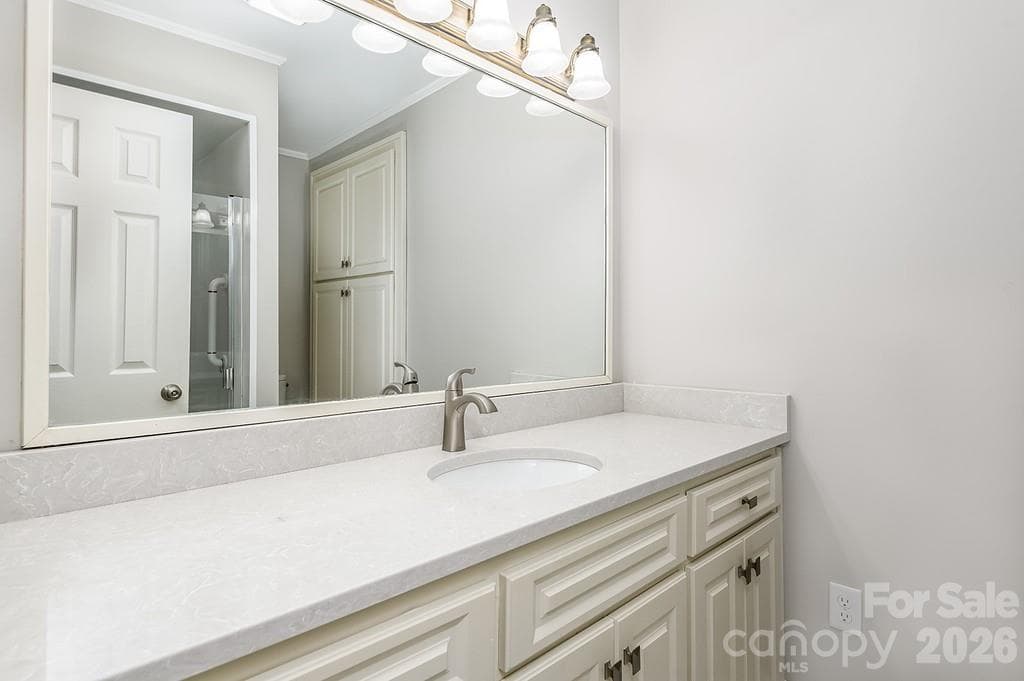 Bath with new quartz countertop - 57 19th Avenue NW, Hickory