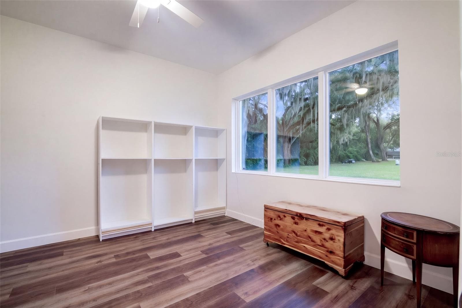 Office/den/possible 4th bedroom with a triple window overlooking the oaks - 4410 CORLEY ISLAND RD, LEESBURG