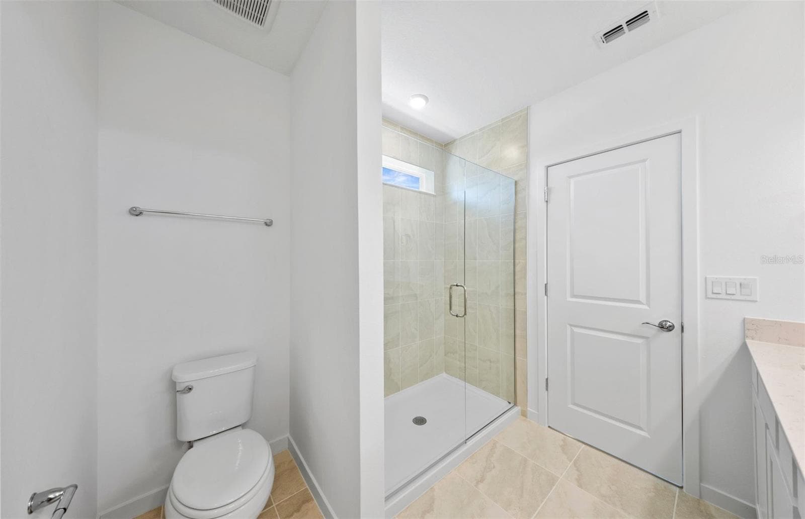 Owner's Walk-in Shower - 6888 SW 90TH LN, OCALA