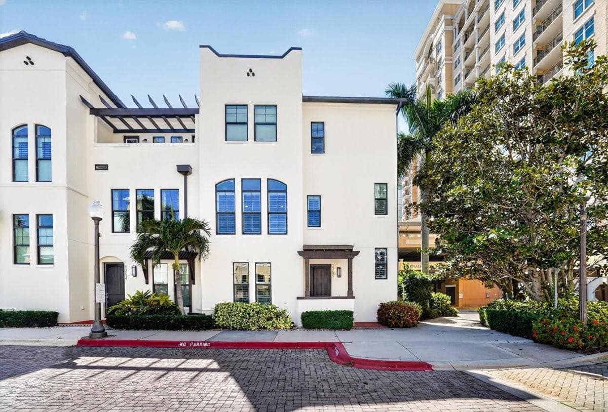Townhouse at 1250 MAY LN, SARASOTA, photo 6 of 63