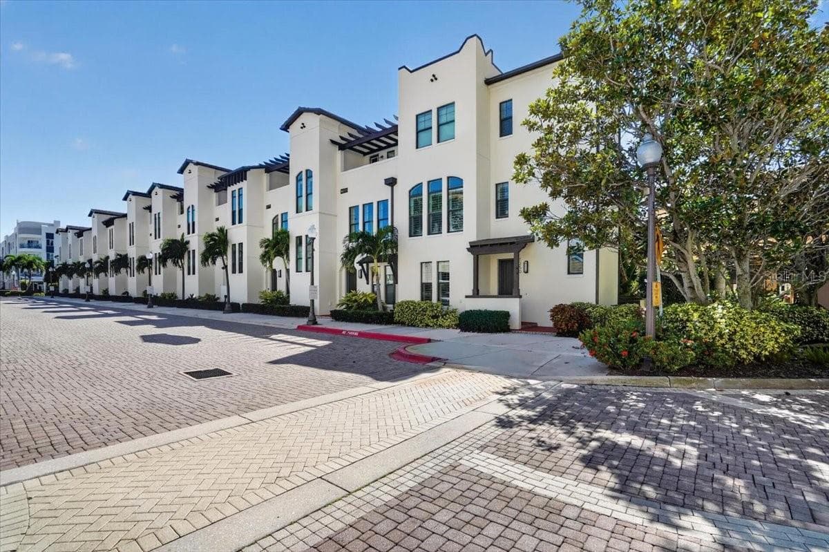 Townhouse at 1250 MAY LN, SARASOTA, photo 7 of 63