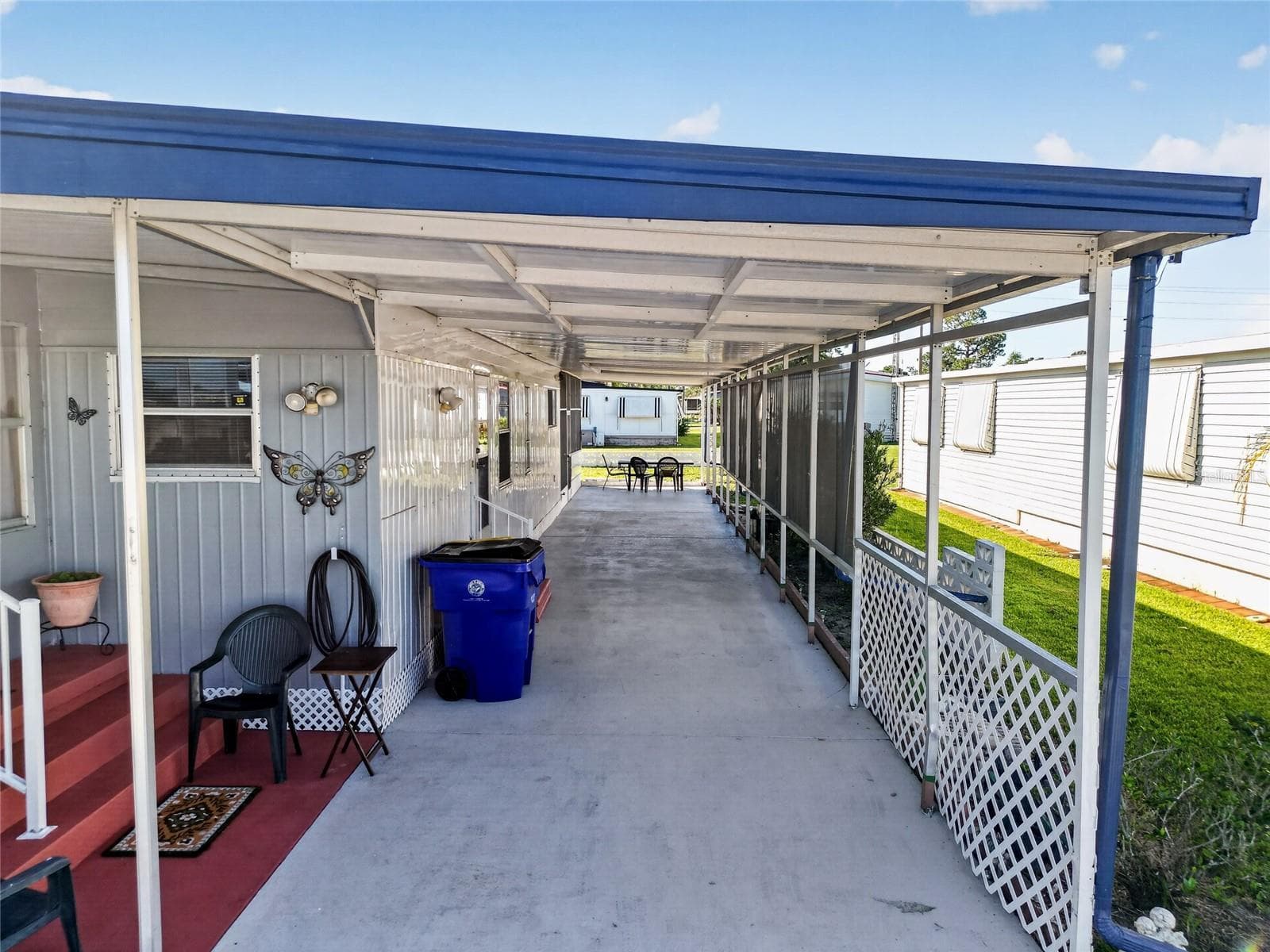 Ample covered parking - 3503 NEW YORK AVE, SEBRING