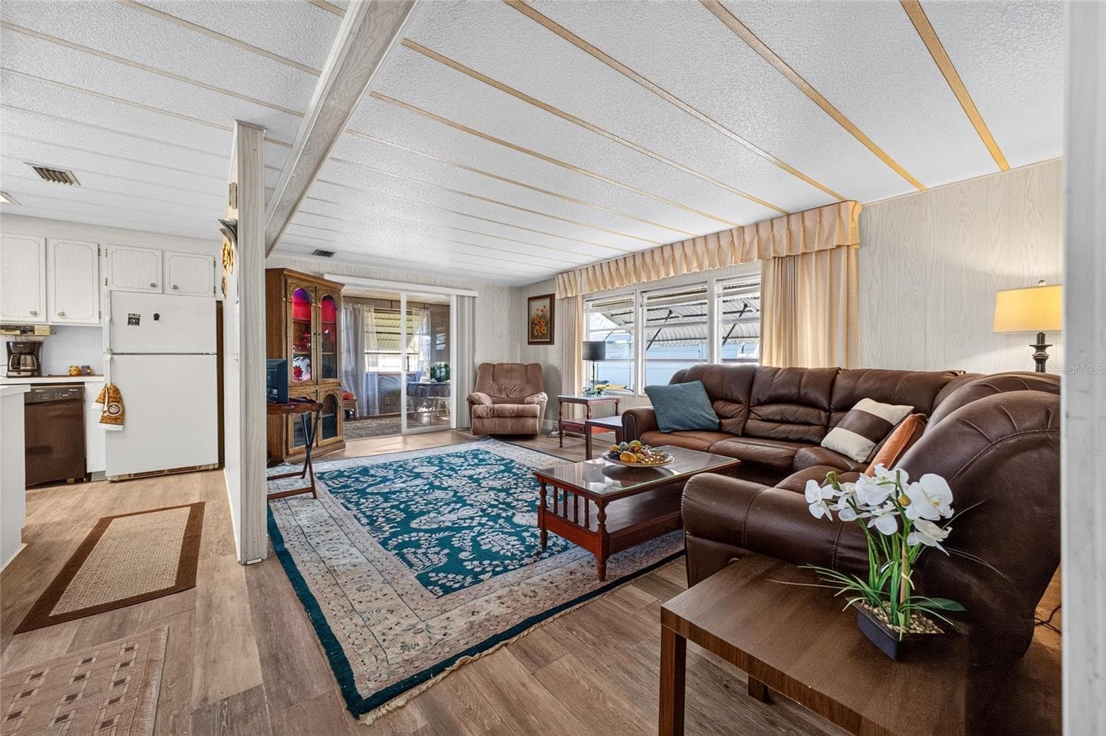 Dining, living, kitchen space - 3503 NEW YORK AVE, SEBRING