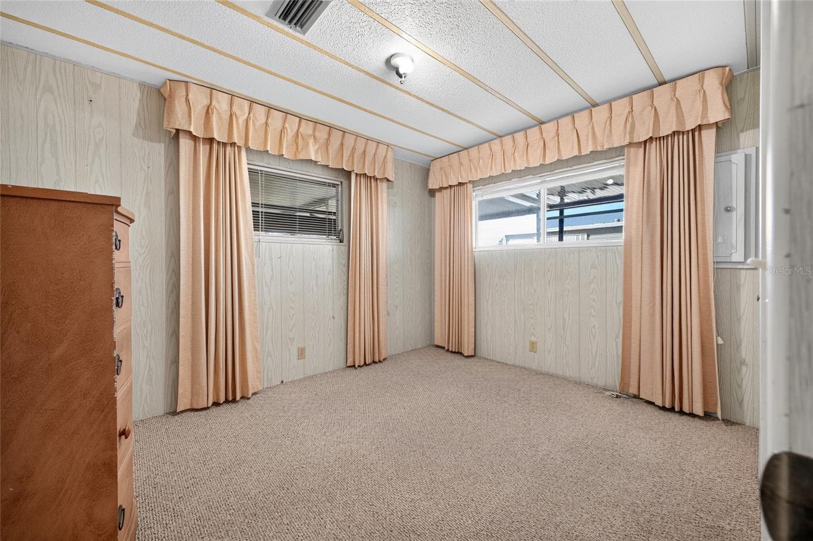 Window treatments - 3503 NEW YORK AVE, SEBRING