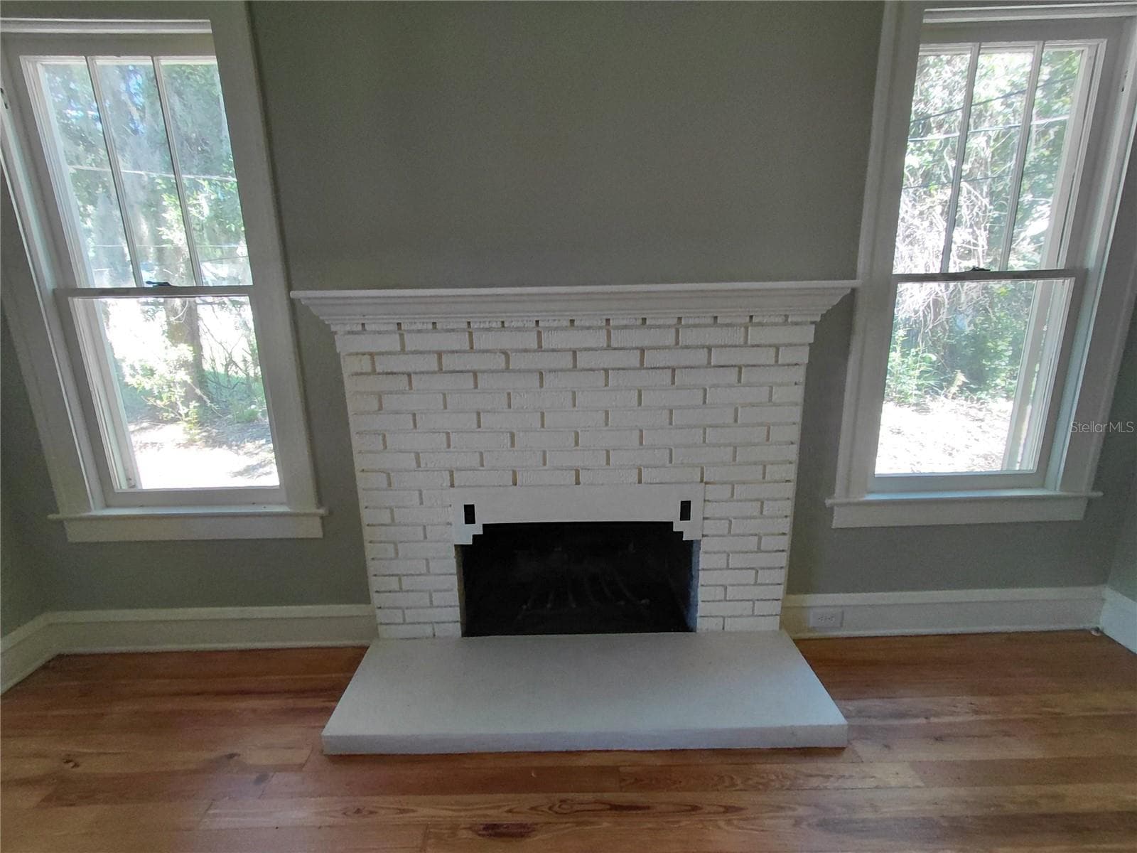 Fireplace - 532 E RICH AVE, DELAND