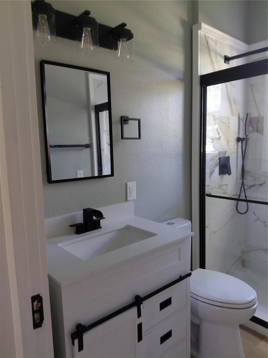 Bathroom 2 - 532 E RICH AVE, DELAND