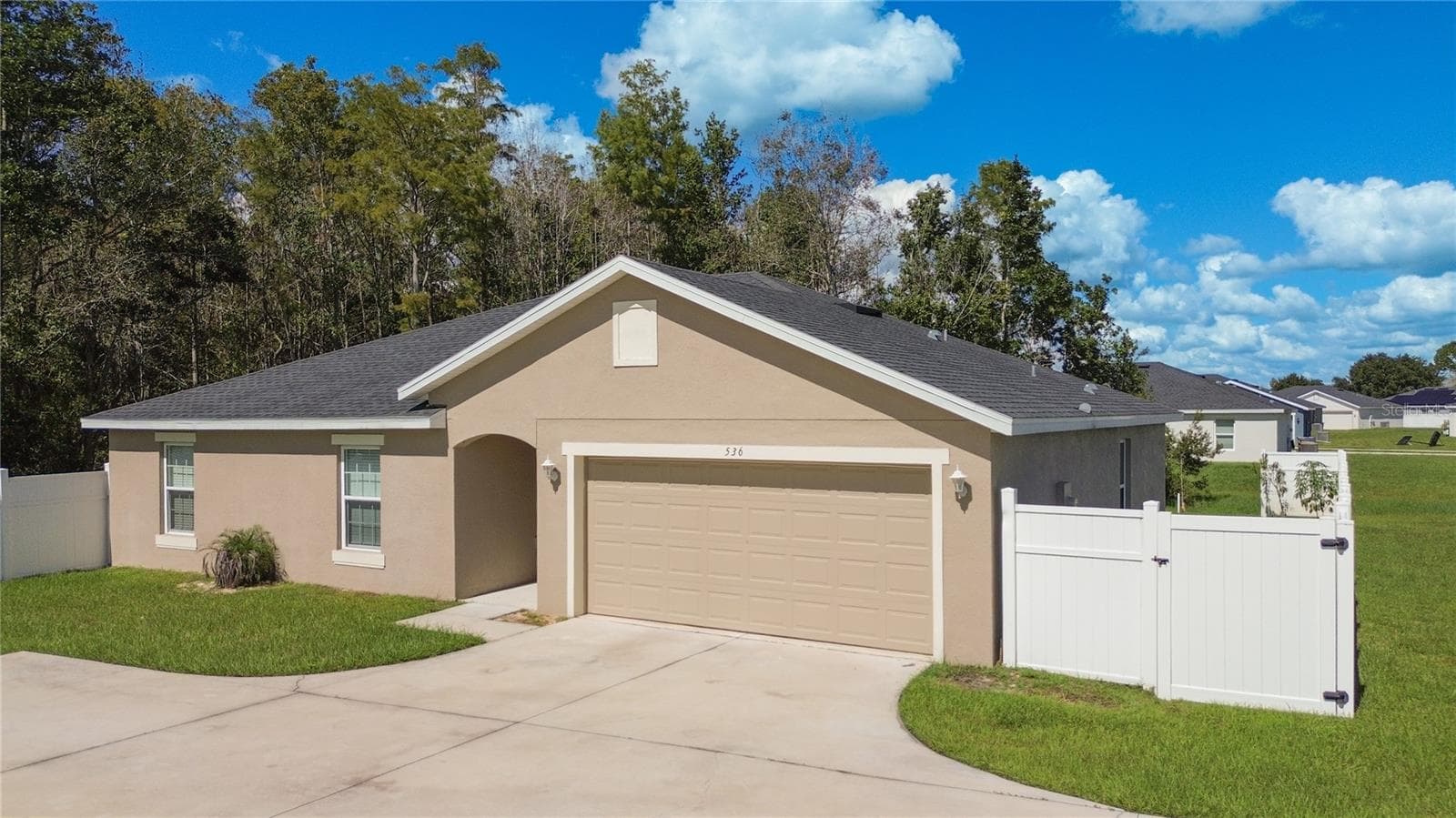 Single Family Residence at 536 BRISTOL CIR, KISSIMMEE, photo 4 of 55